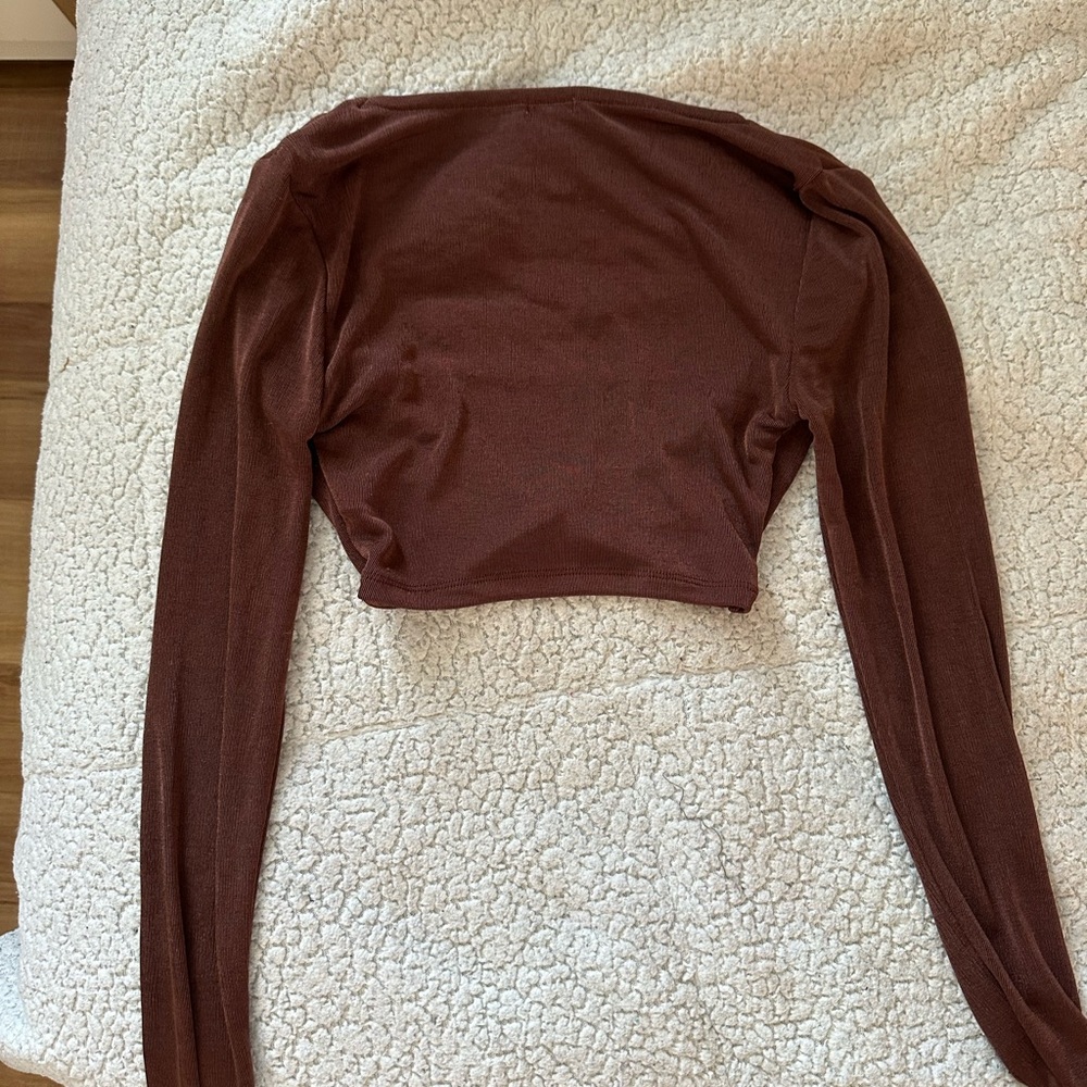 long sleeve crop top